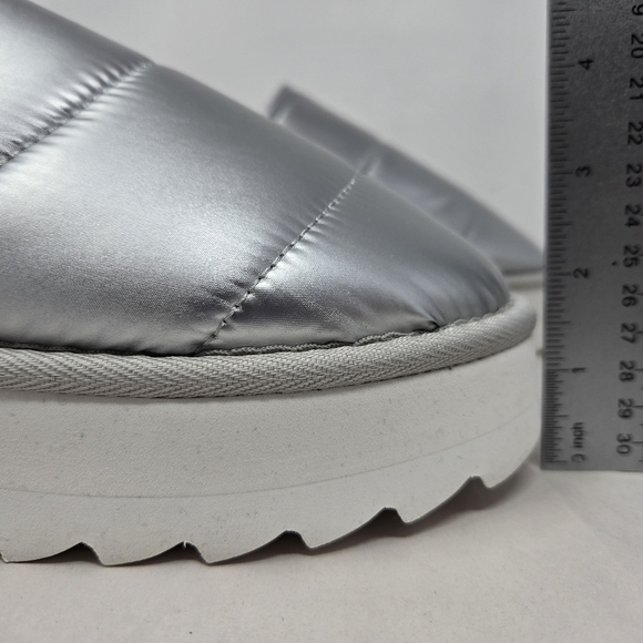 Maeve Women Puffer Platform Slippers Sz 7-8 M Silver Nylon Upper Cream Faux Fur - Picture 13 of 13
